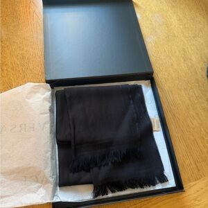 Versace  Black Scarf 🧣 w/ Gift Box used only once  Beautiful 😍